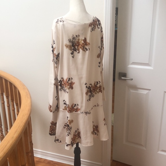 California Moon Dress - Excellent Condition - Picture 2 of 5